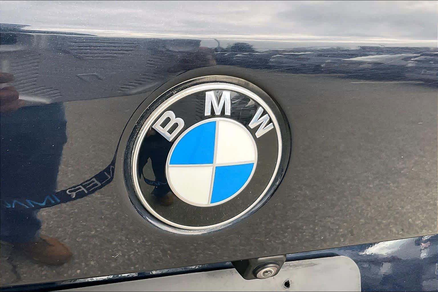 Used 2021 BMW X5 xDrive40i w/ M Sport Package AWD/4WD image 32