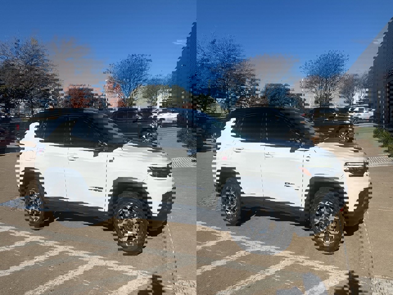 Used 2022 Jeep Compass Trailhawk w/ Trailhawk Elite Group image 6