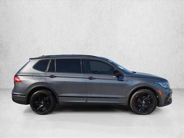 Used 2023 Volkswagen Tiguan SE R-Line FWD image 4