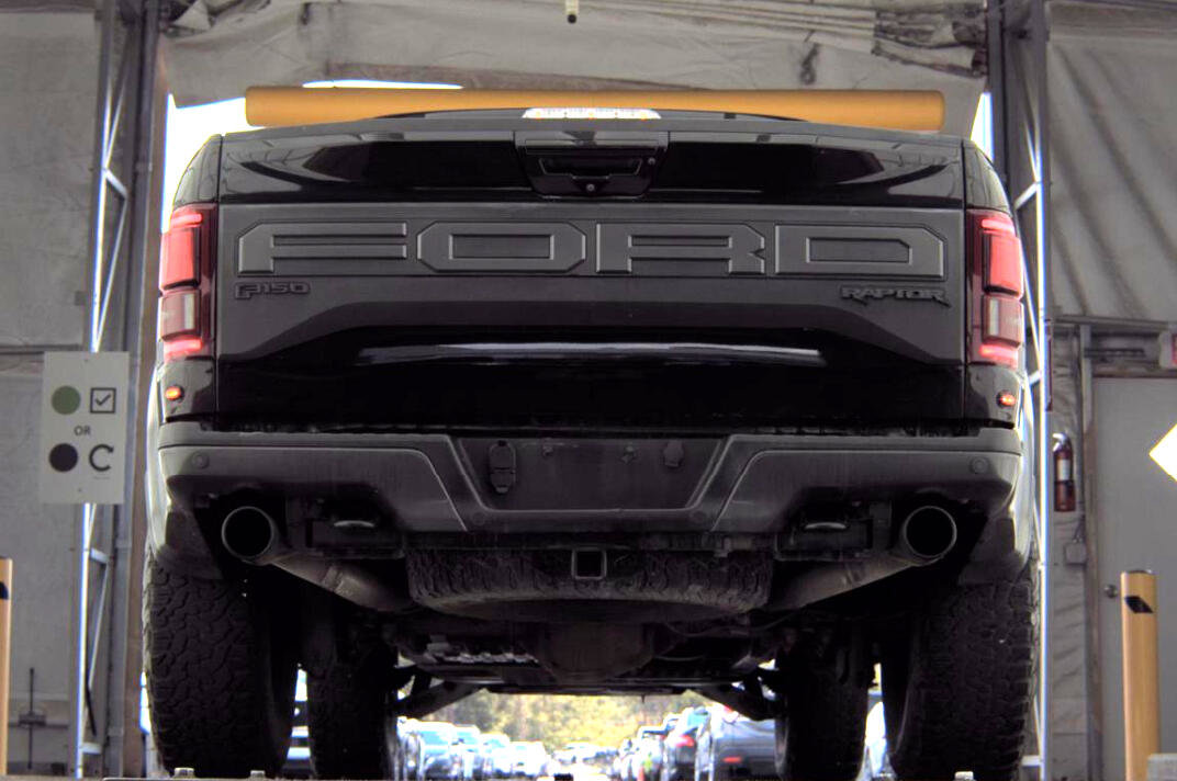Used 2019 Ford F150 Raptor w/ Equipment Group 802A Luxury image 23