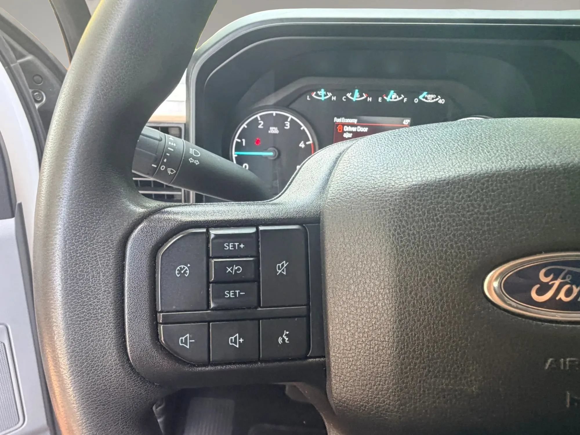 Used 2025 Ford F350 XLT AWD/4WD image 27