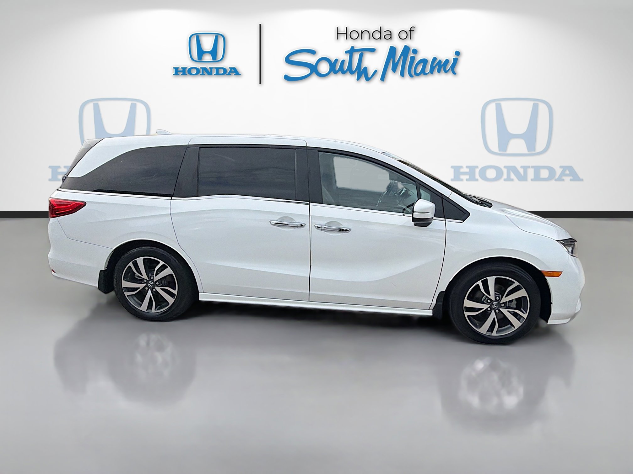 Certified 2023 Honda Odyssey Touring image 8