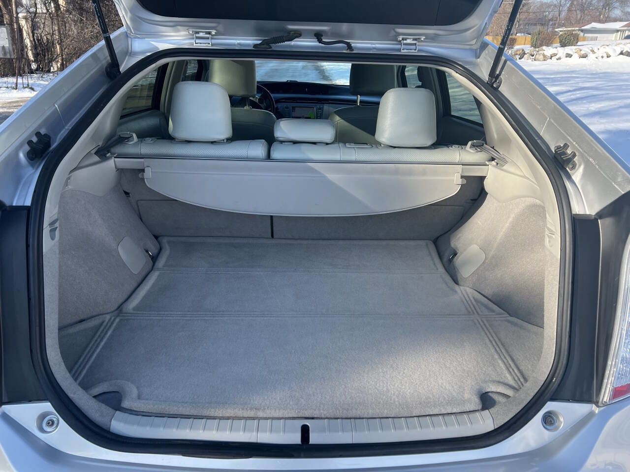 Used 2015 Toyota Prius Four w/ Deluxe Solar Roof Package image 7