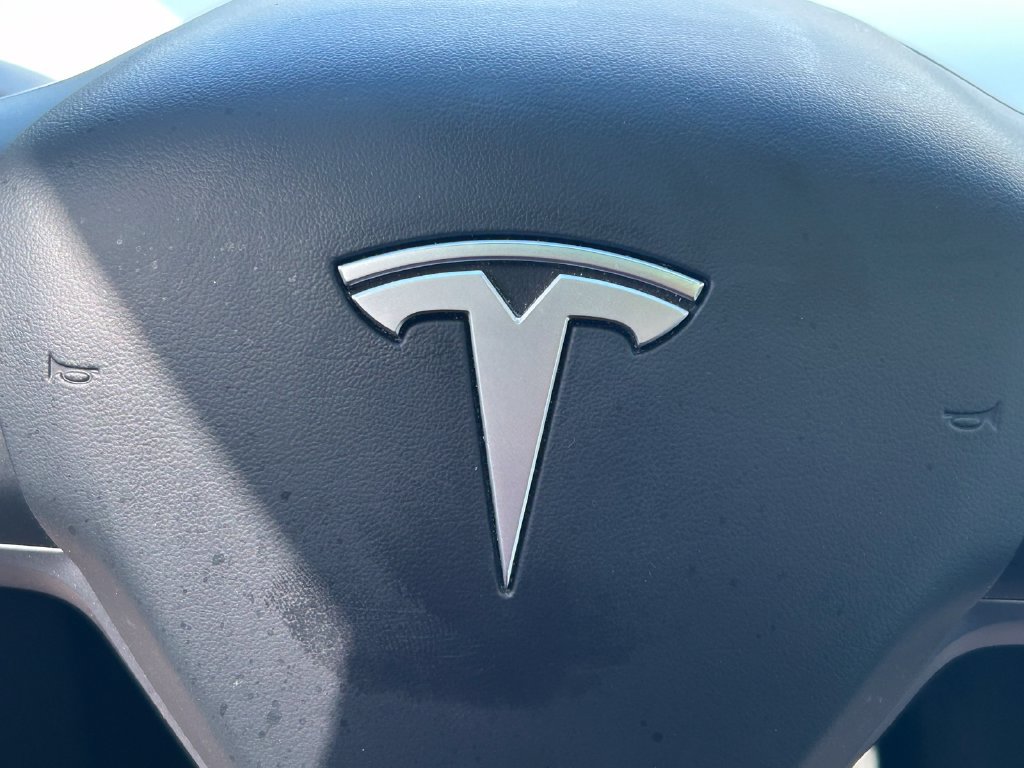 Used 2023 Tesla Model Y Long Range AWD/4WD image 32