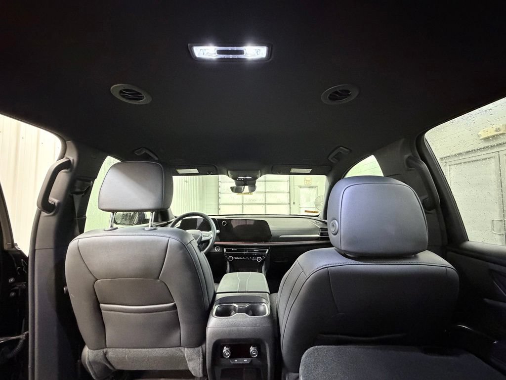 Used 2026 Chevrolet Traverse Z71 w/ Driver Confidence Package AWD/4WD image 28