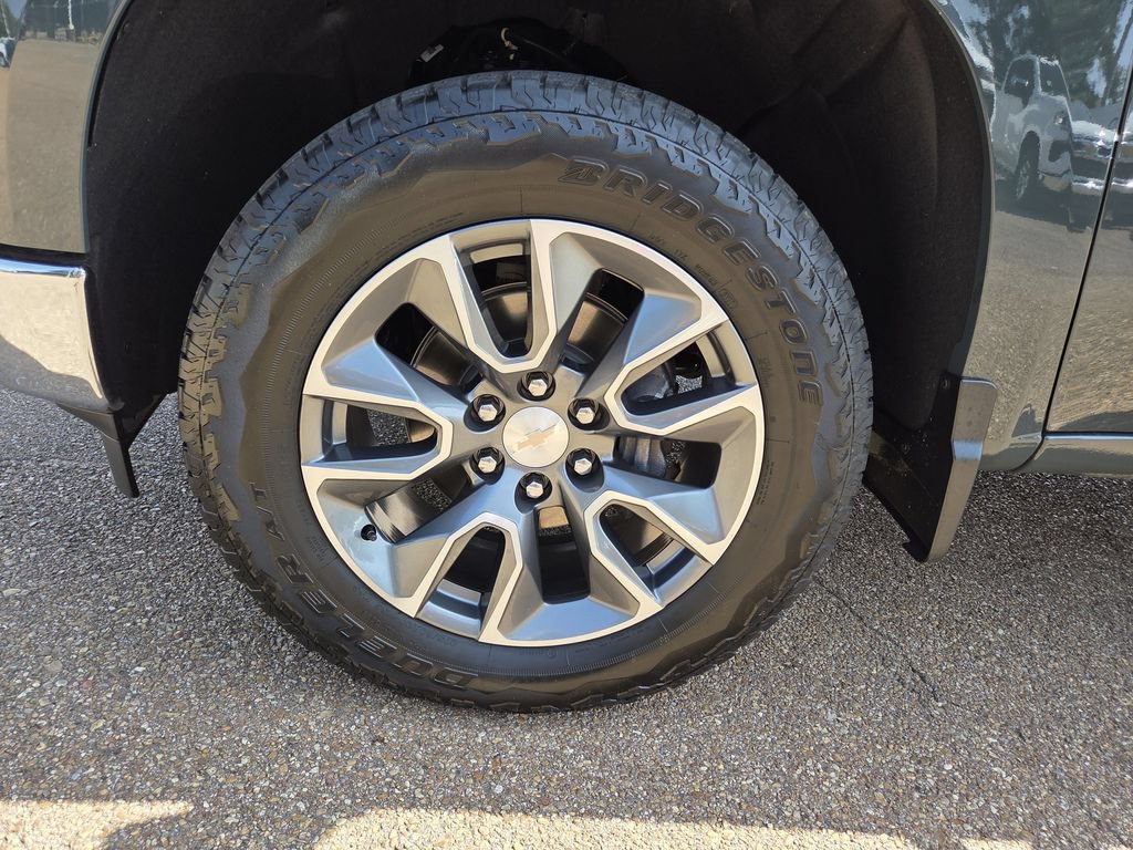 Used 2026 Chevrolet Silverado 1500 LT AWD/4WD image 31