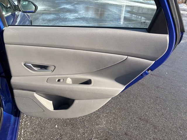 Used 2023 Hyundai Elantra SEL w/ Convenience Package image 13