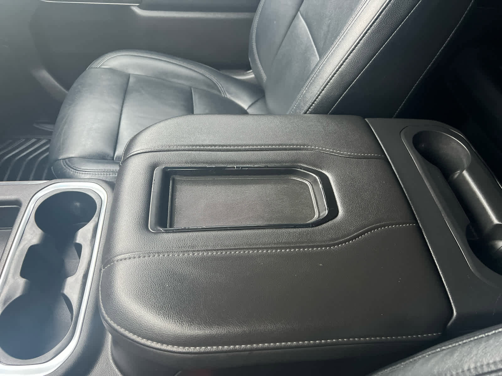 Used 2020 GMC Sierra 1500 Elevation w/ Elevation Value Package image 32