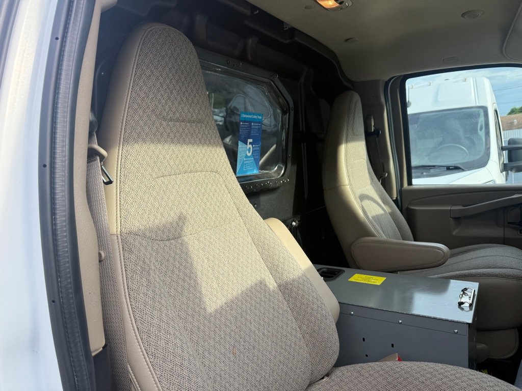 Used 2021 Chevrolet Express 2500 w/ Driver Convenience Package image 26