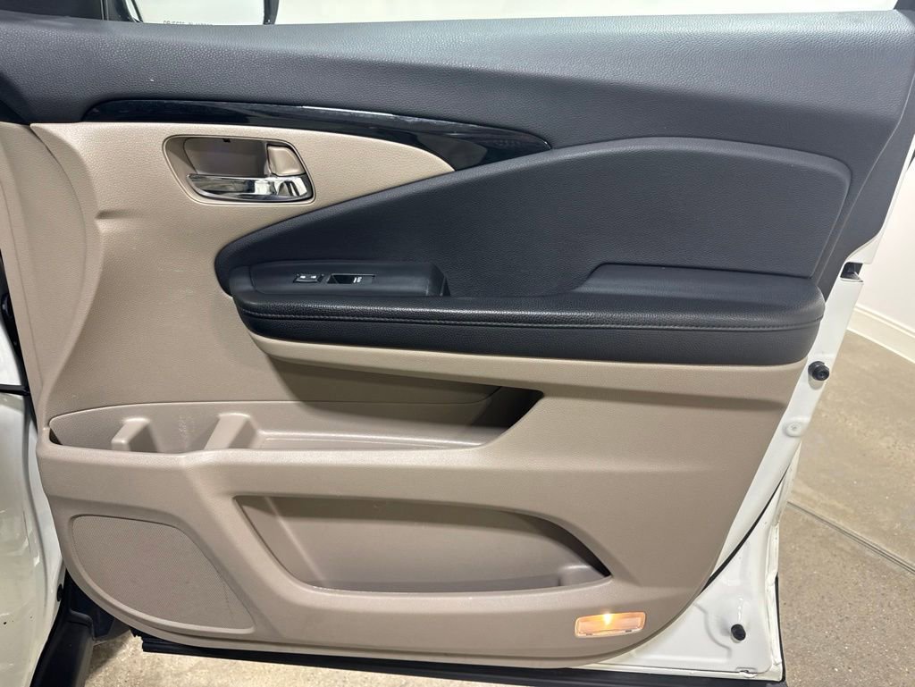 Used 2019 Honda Pilot Touring image 27