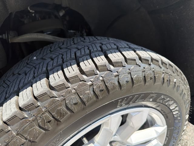 Used 2025 Chevrolet Silverado 1500 RST w/ Z71 Off-Road Package AWD/4WD image 28