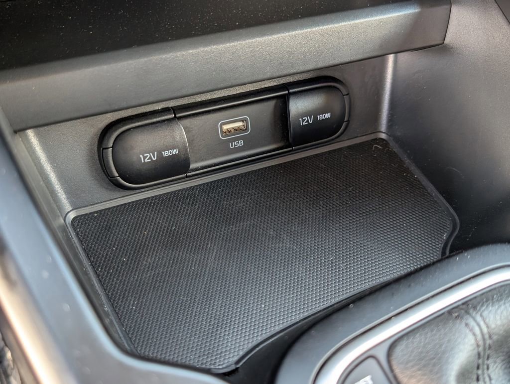 Certified 2025 Kia Soul LX image 30