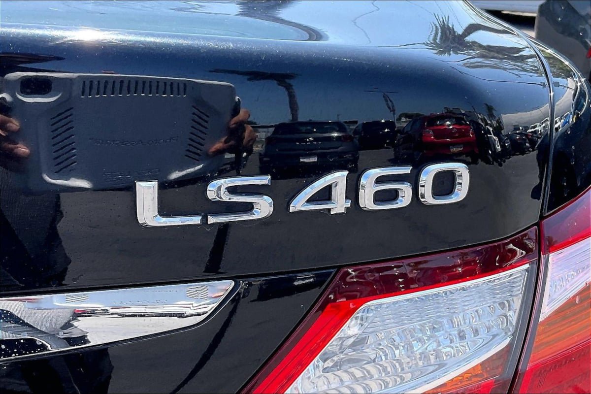 Used 2010 Lexus LS 460 RWD image 8