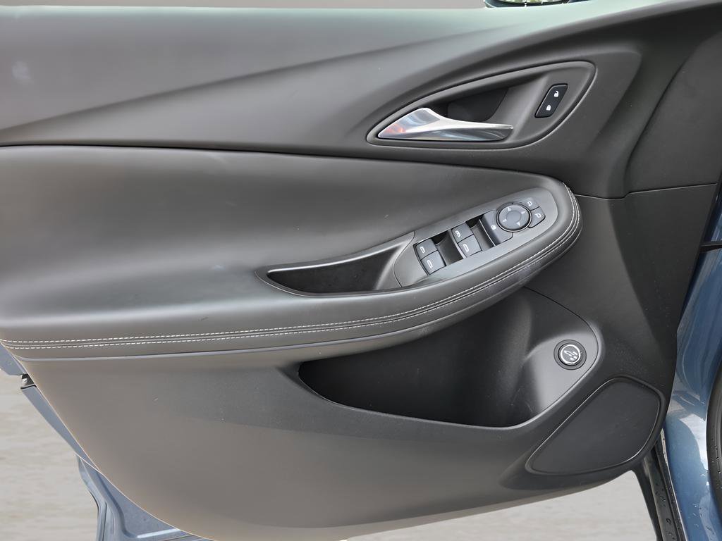 Used 2025 Buick Encore GX Preferred w/ Advanced Technology Package image 17