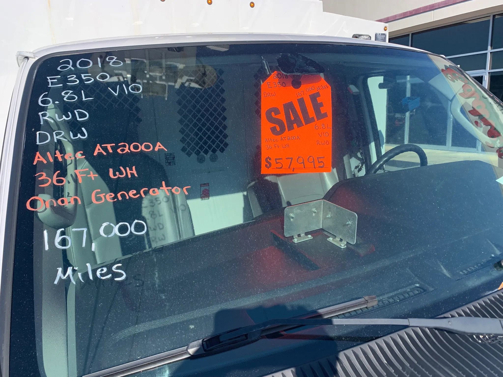Used 2018 Ford E-350 and Econoline 350 Super Duty RWD image 3