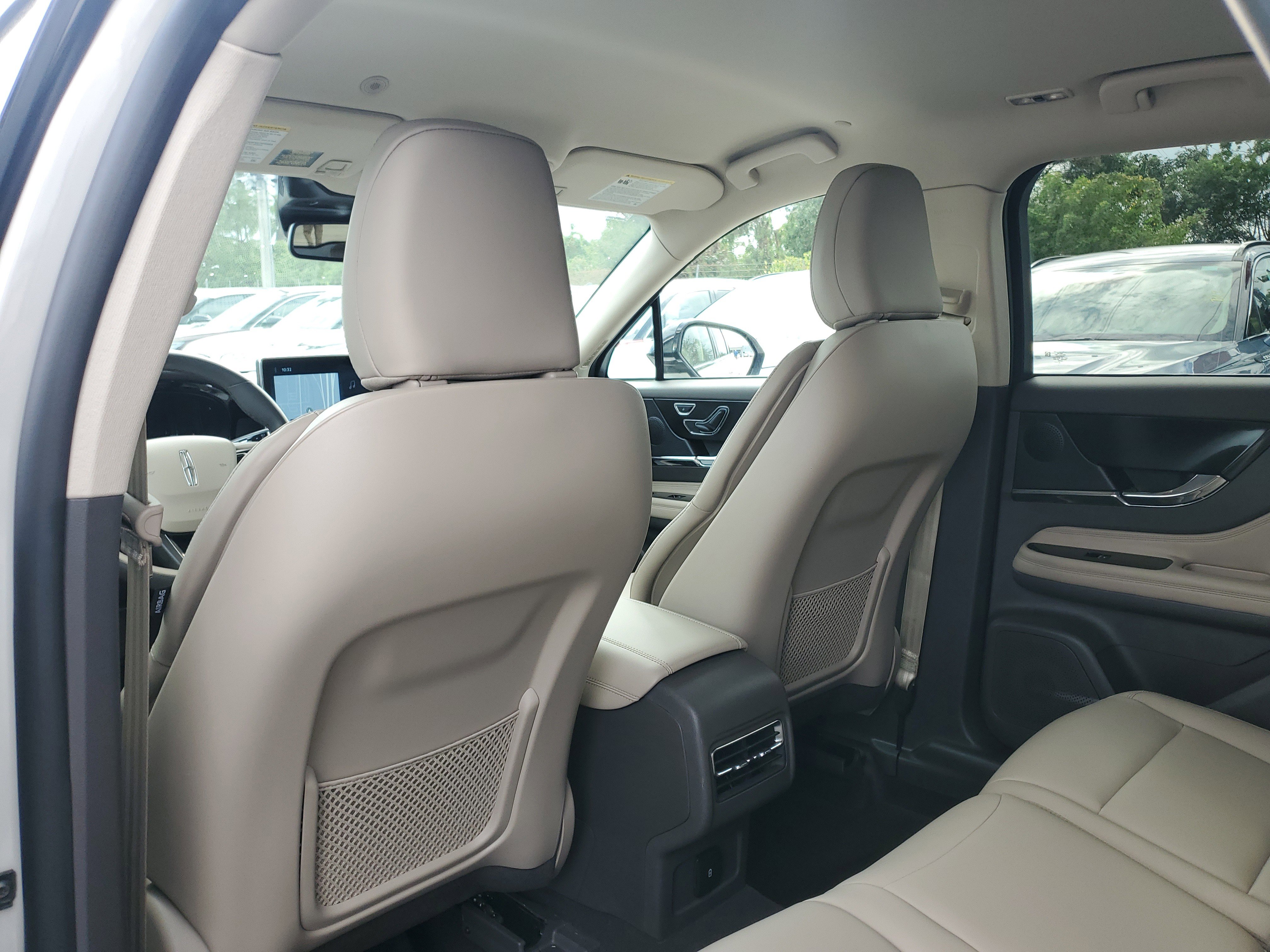 Certified 2024 Lincoln Corsair FWD image 11