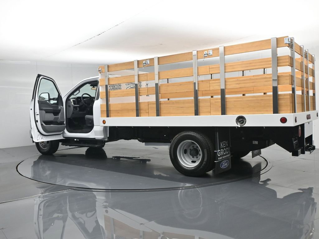 New 2025 Ford F350 XL w/ XL Chrome Package RWD image 28