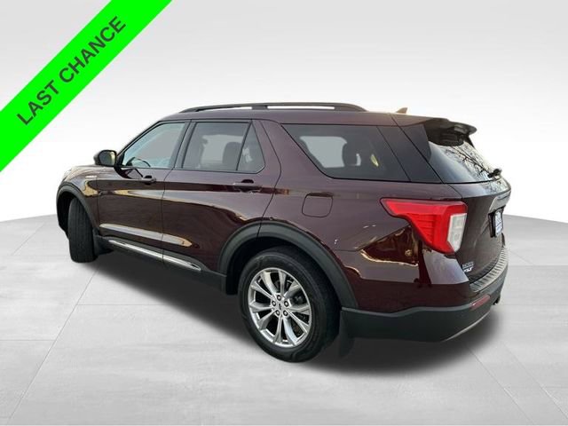 Used 2022 Ford Explorer XLT w/ Equipment Group 202A image 4