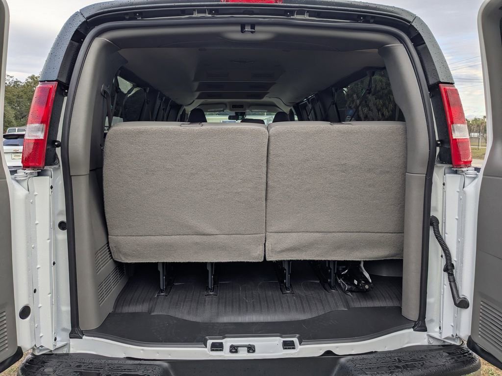 New 2025 Chevrolet Express 3500 LT w/ LT Preferred Equipment Group RWD image 13