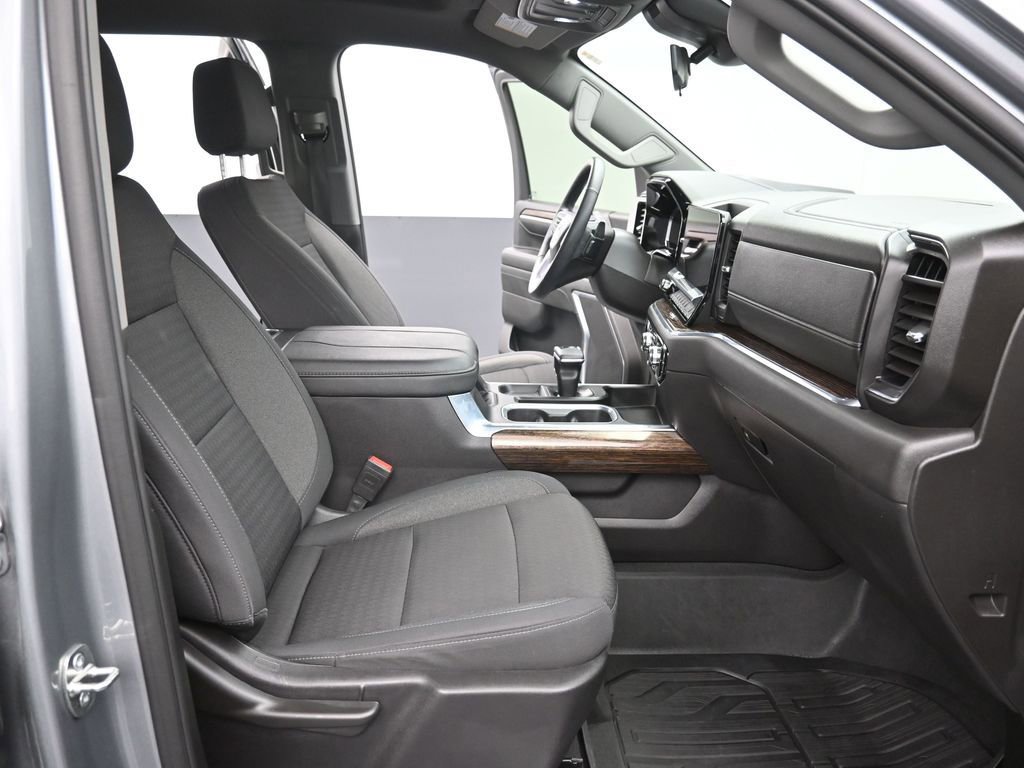 Used 2024 GMC Sierra 1500 Elevation w/ LPO, Elevation Black Package RWD image 14