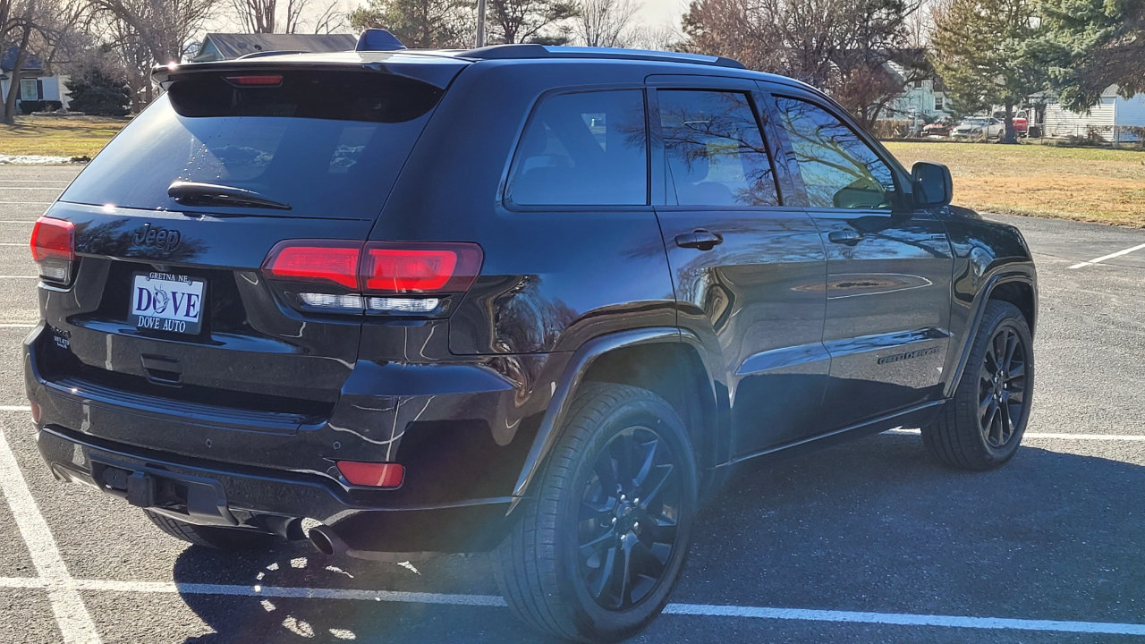 Used 2018 Jeep Grand Cherokee Altitude image 6