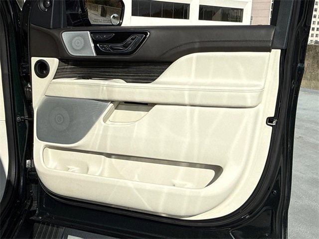 Used 2023 Lincoln Navigator Black Label image 12