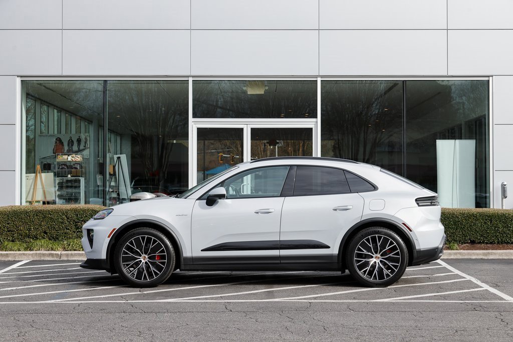 New 2025 Porsche Macan 4S Electric image 2