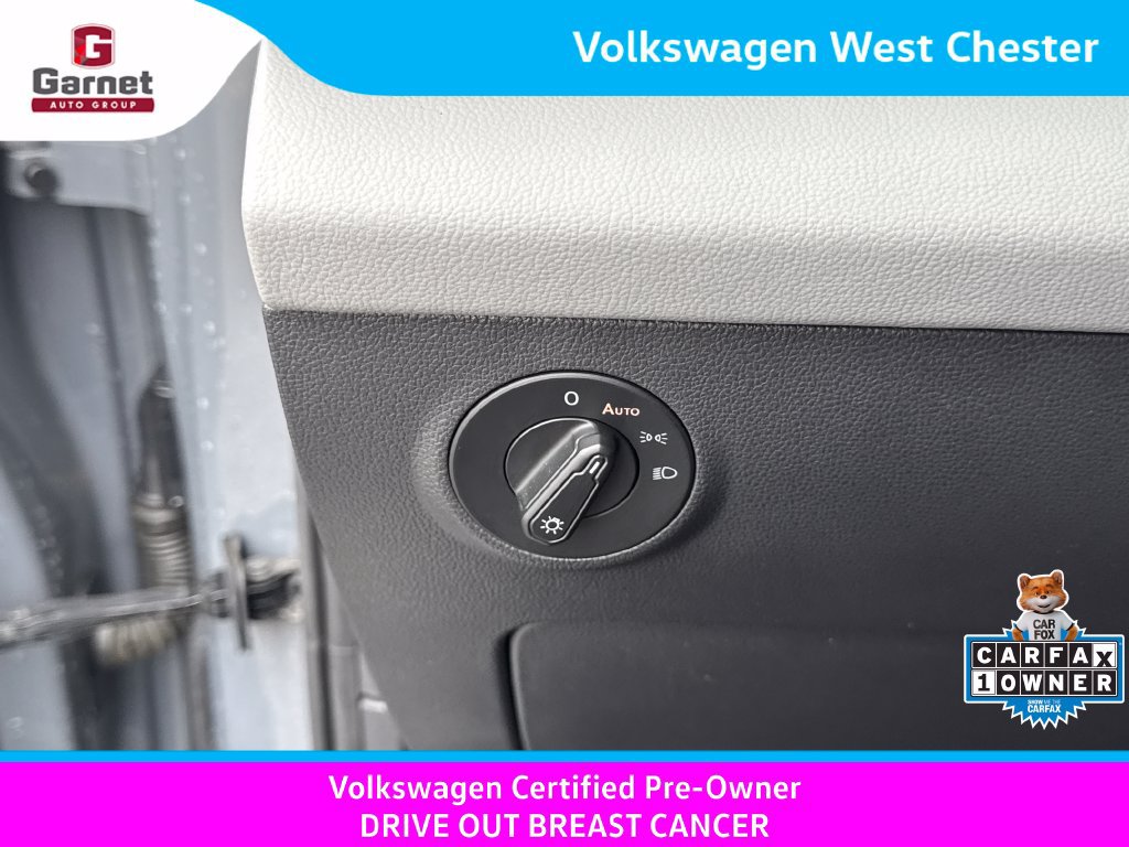 Used 2023 Volkswagen Taos SE w/ Panoramic Sunroof Package AWD/4WD image 17