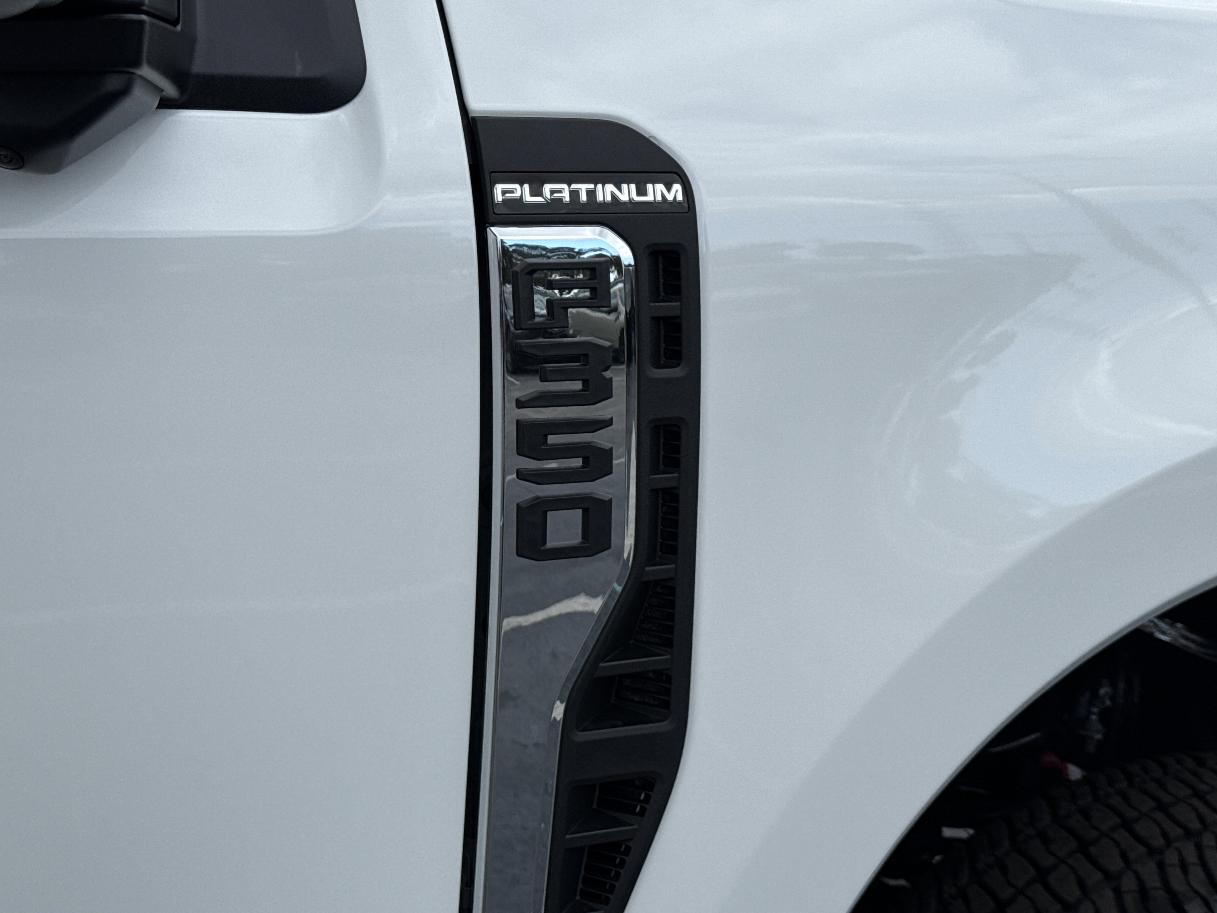New 2026 Ford F350 Platinum w/ Platinum Plus Package image 9