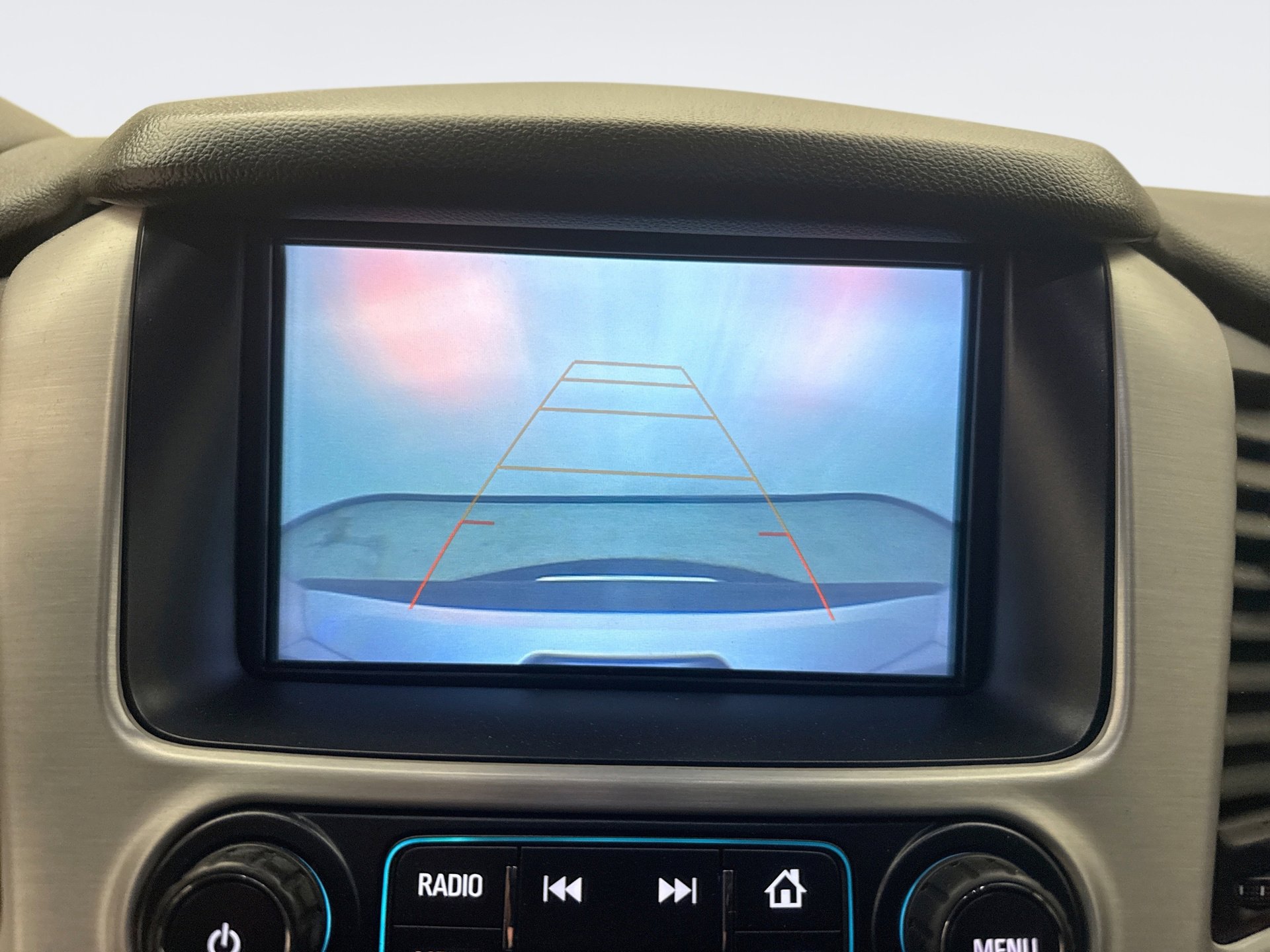 Used 2019 GMC Yukon SLT w/ Premium Edition AWD/4WD image 16