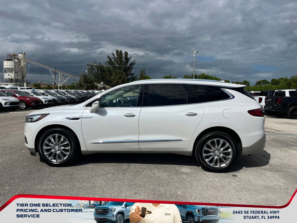 Used 2019 Buick Enclave Premium w/ Experience Buick Package image 4