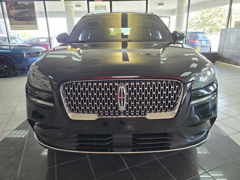 Used 2021 Lincoln Corsair AWD w/ Premium Package image 2