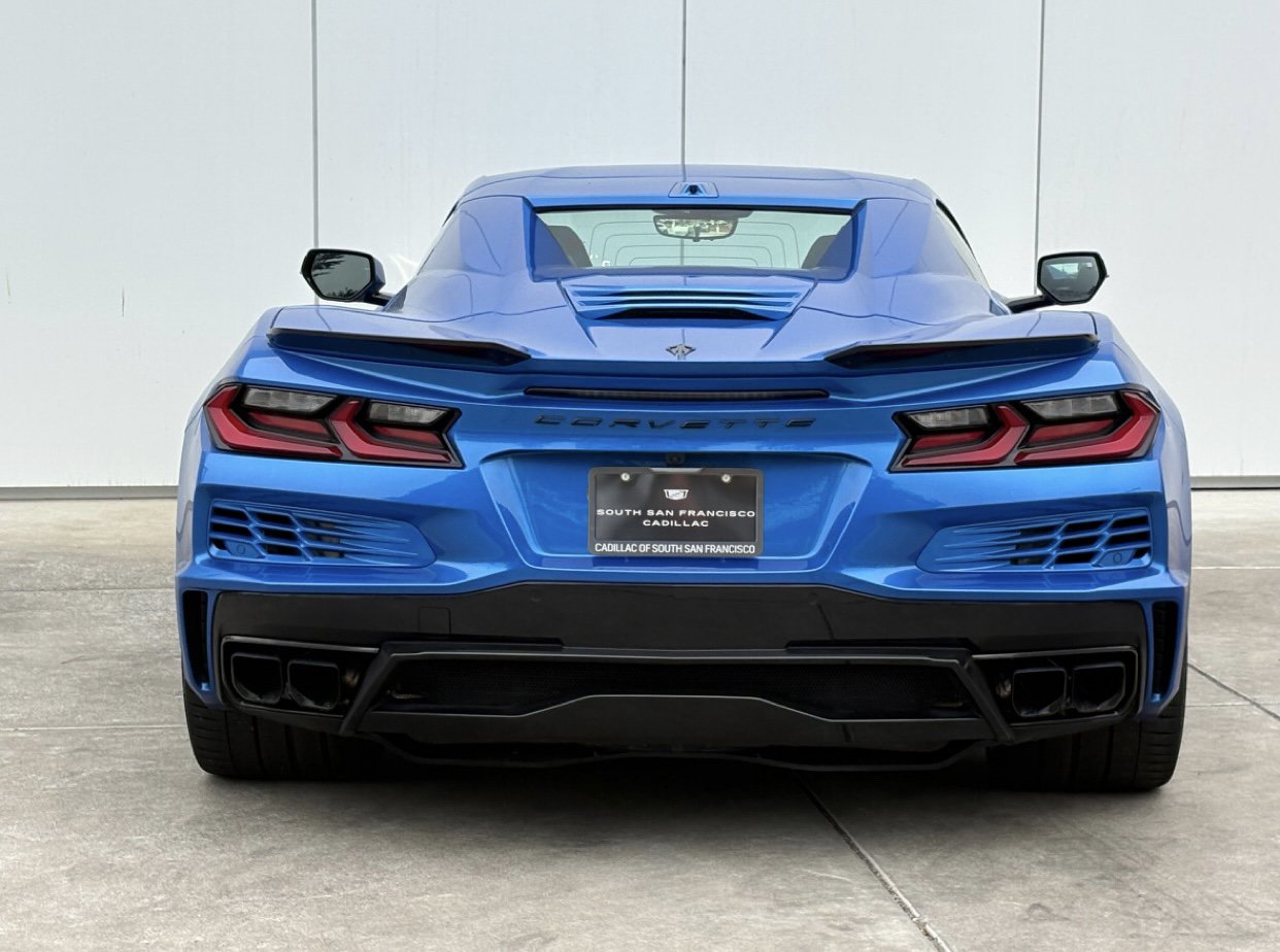 Used 2026 Chevrolet Corvette E-Ray w/ Stealth Interior Trim Package AWD/4WD image 8