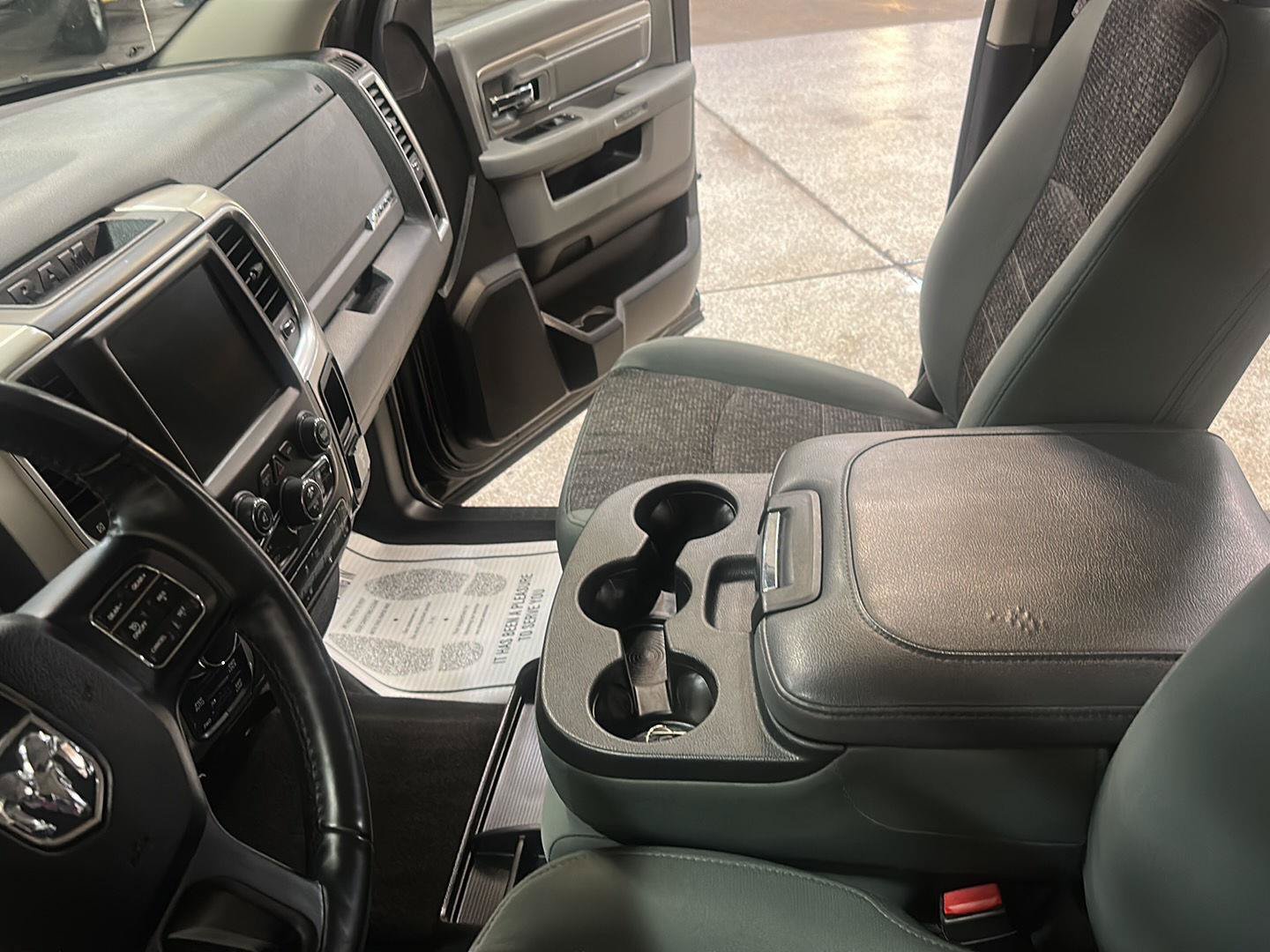 Certified 2017 RAM 1500 Big Horn AWD/4WD image 28