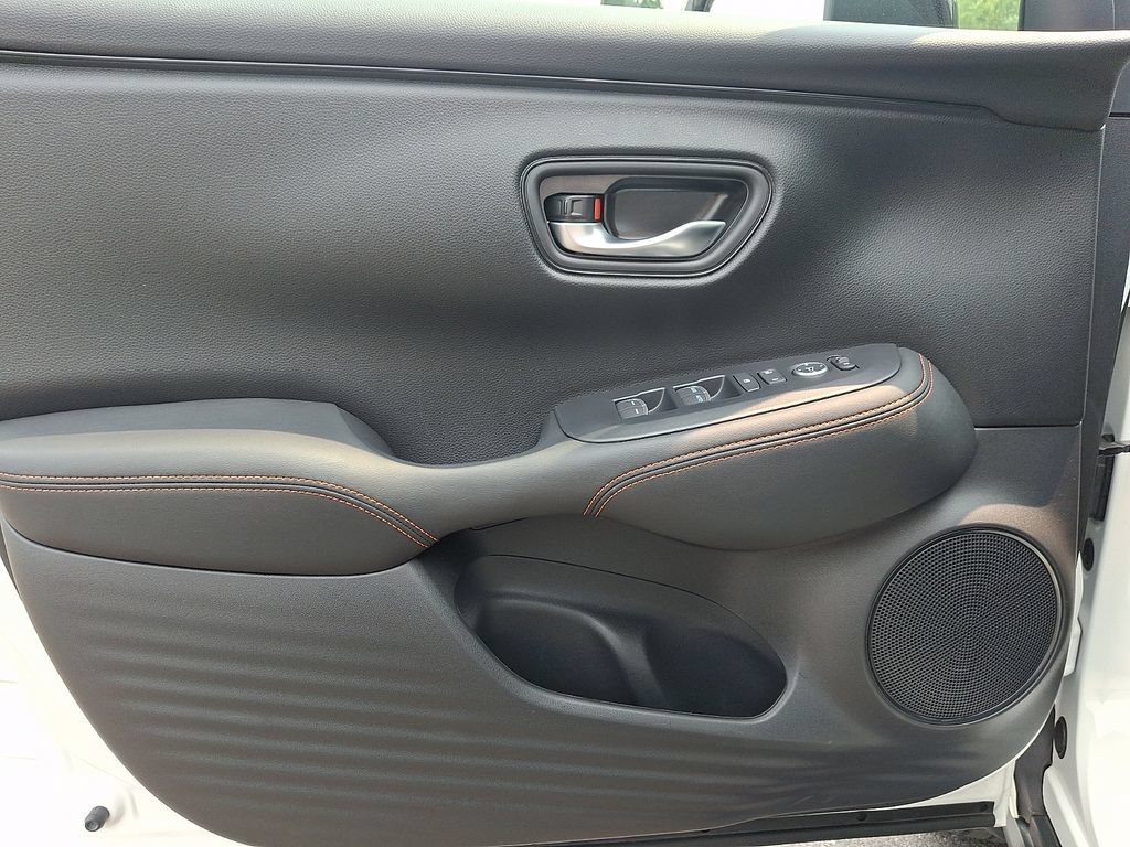 Used 2025 Honda HR-V Sport image 12