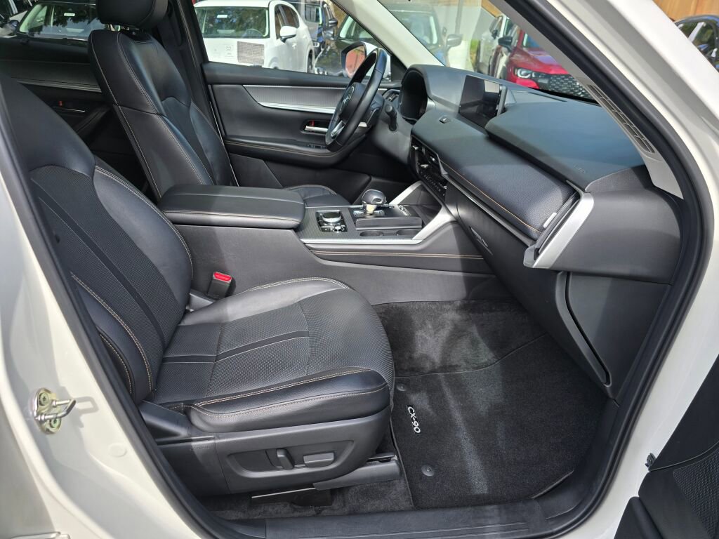 Certified 2024 MAZDA CX-90 Plug-In Hybrid w/ Preferred image 29