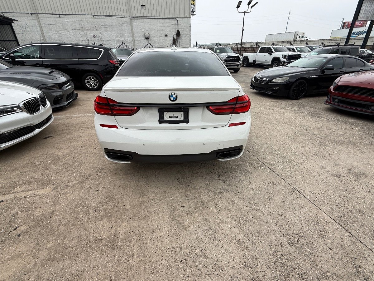 Used 2016 BMW 740i RWD image 6