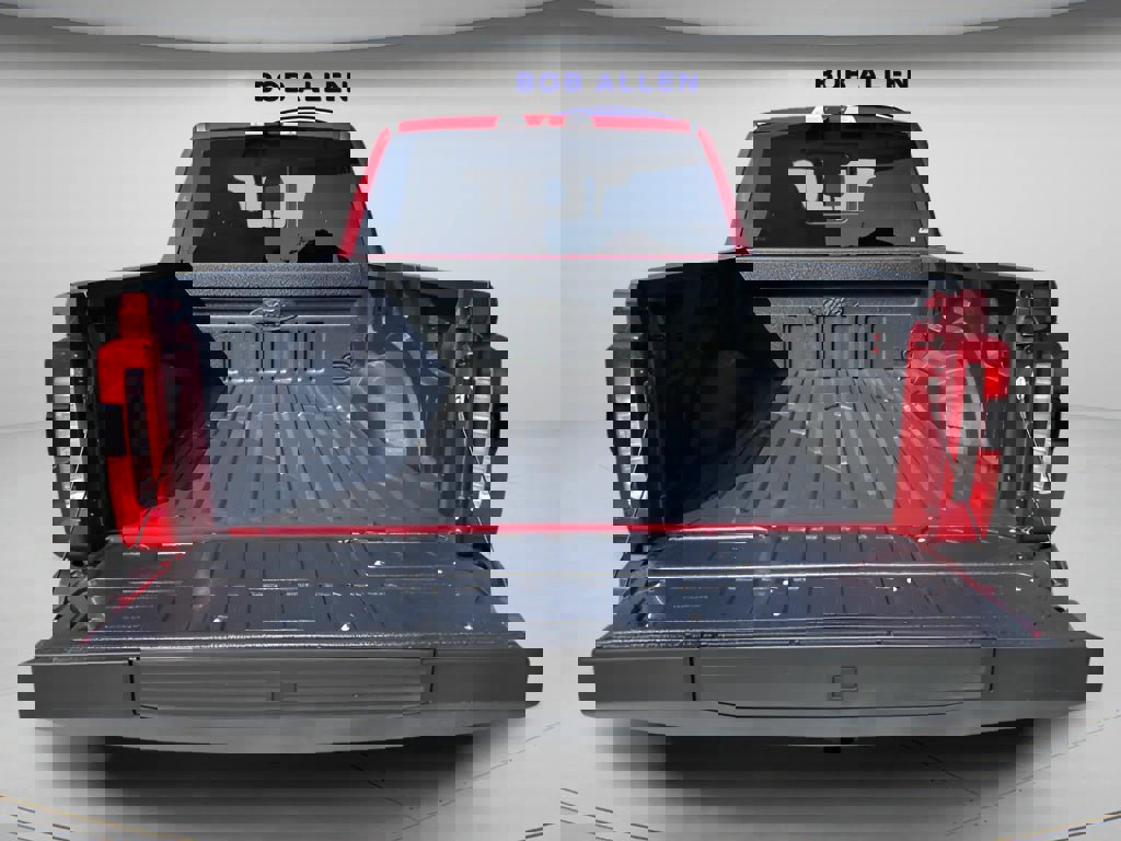 New 2025 Ford F250 Lariat w/ Black Appearance Package image 16