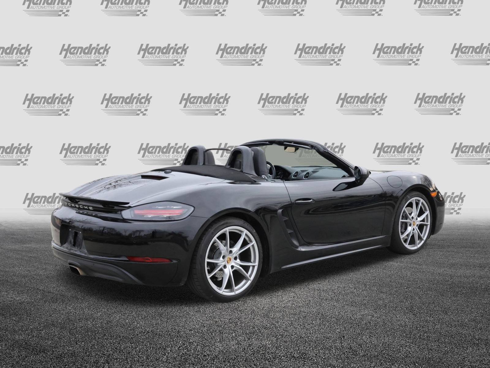 Used 2021 Porsche 718 Boxster image 9
