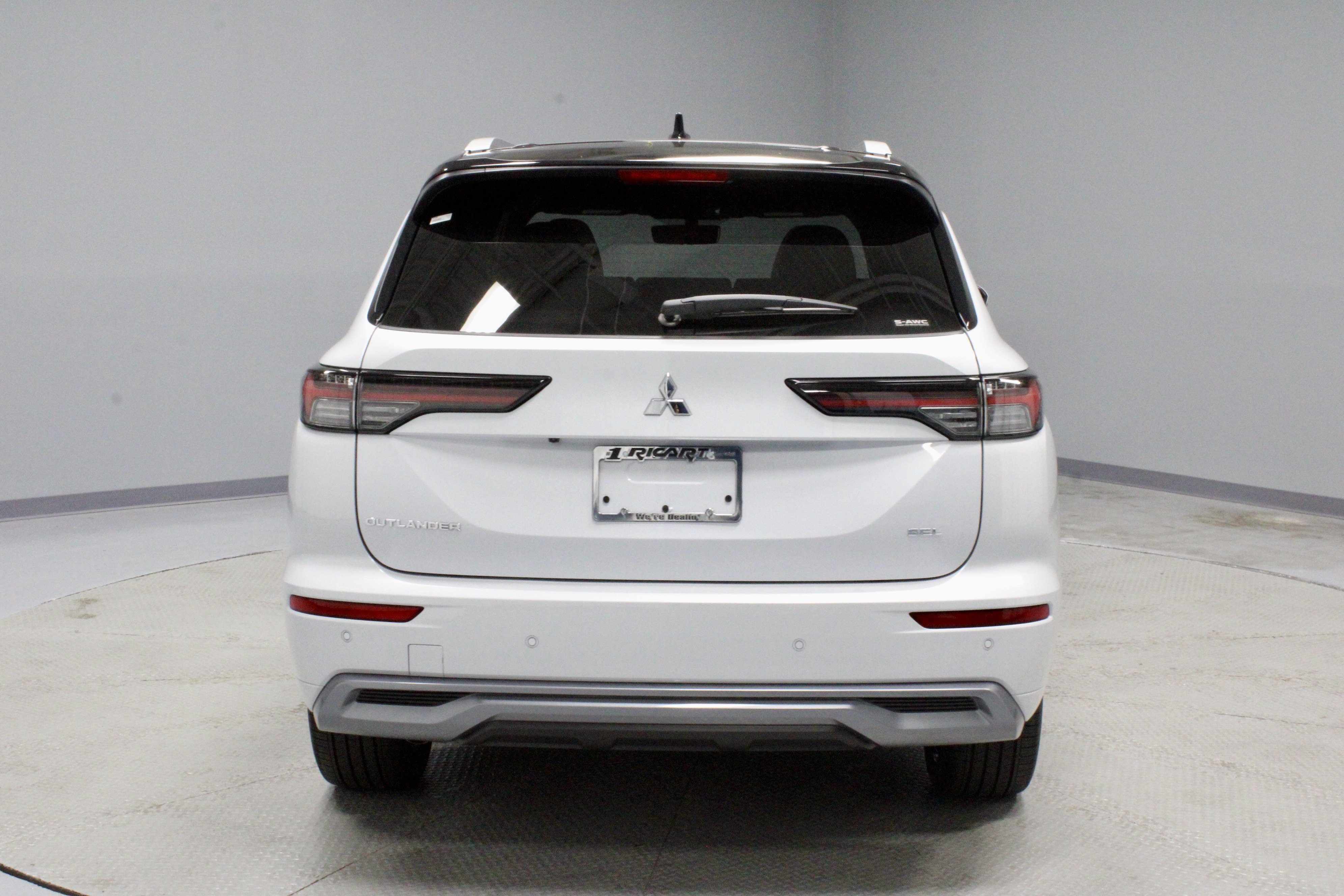 New 2025 Mitsubishi Outlander SEL image 7