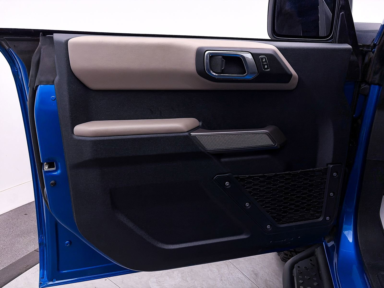 Used 2023 Ford Bronco Wildtrak image 19