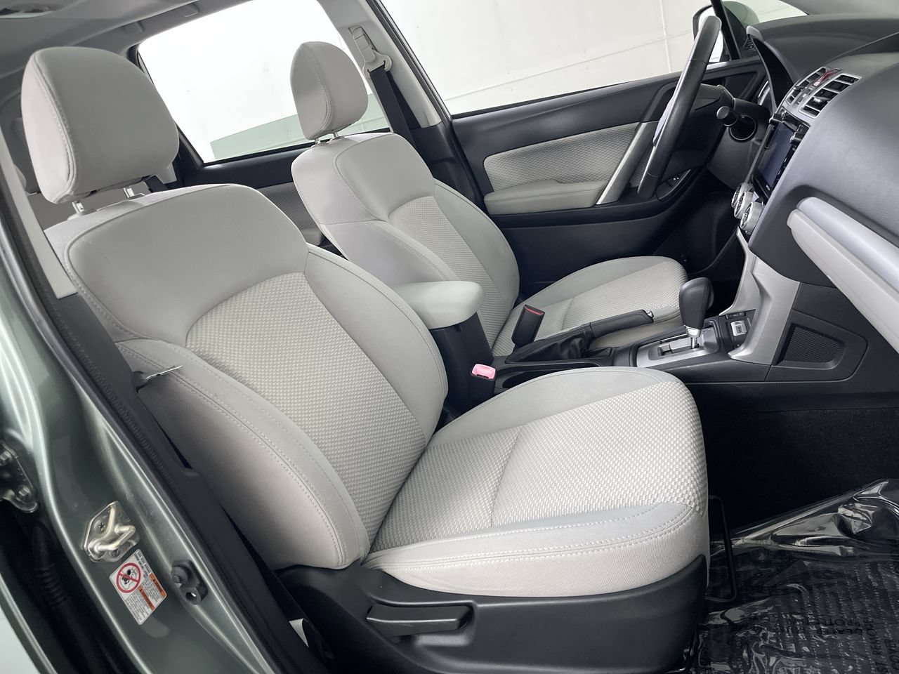Used 2018 Subaru Forester 2.5i Premium w/ All-Weather Package AWD/4WD image 26