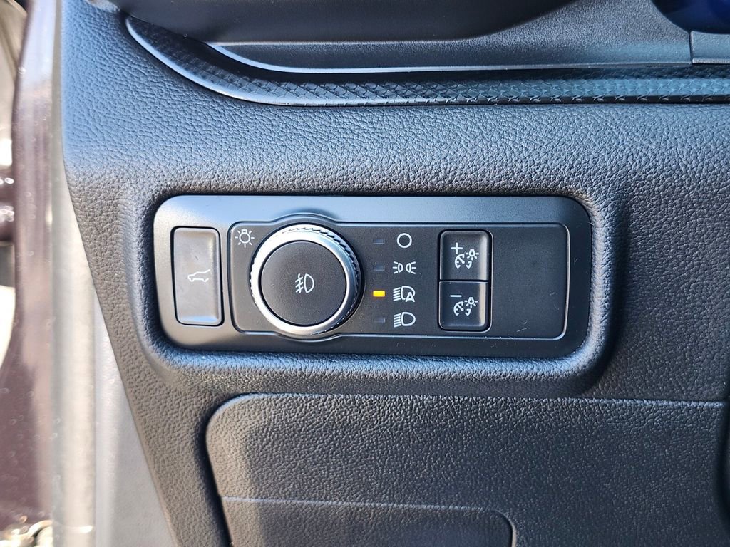 Used 2020 Ford Explorer ST w/ Premium Technology Package image 26