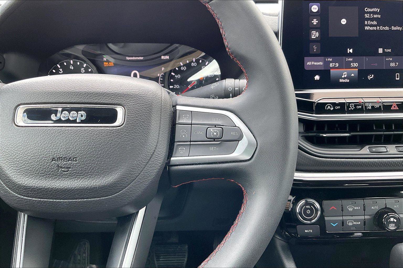 Used 2024 Jeep Compass Trailhawk image 20