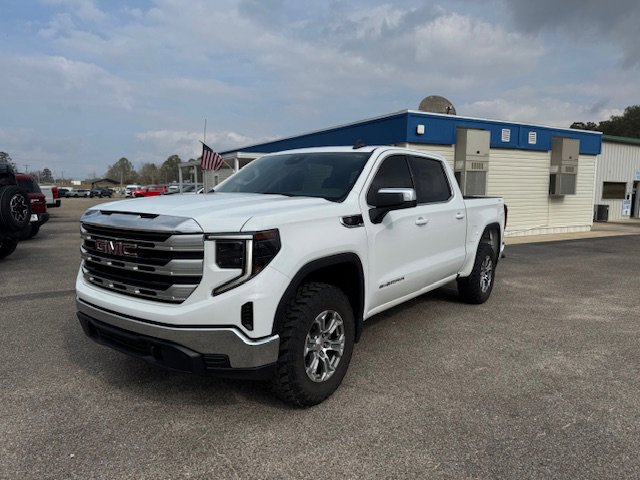 Used 2022 GMC Sierra 1500 SLE image 2