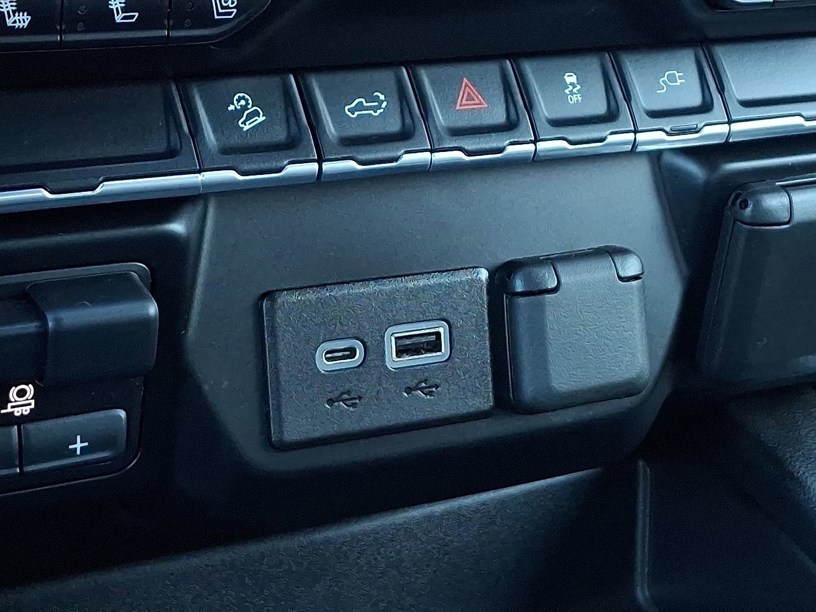 Used 2023 GMC Sierra 2500 AT4 w/ Gooseneck/5TH Wheel Package image 25