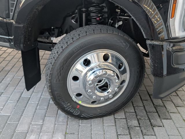 New 2026 Ford F450 4x4 Crew Cab Super Duty image 3