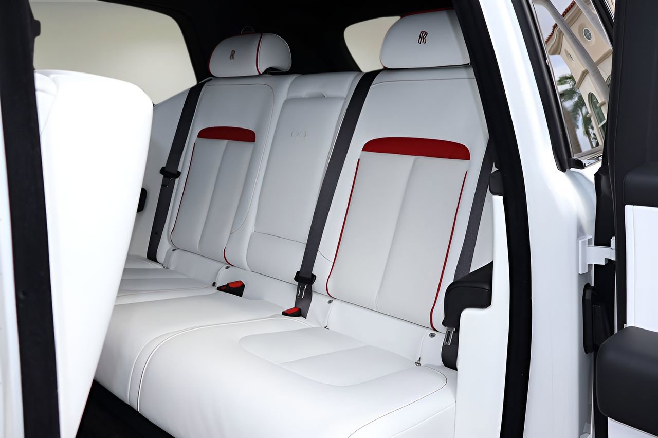 New 2026 Rolls-Royce Cullinan Black Badge AWD/4WD image 16