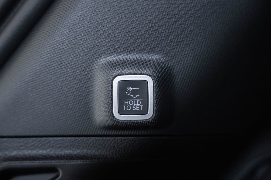 New 2025 Jeep Grand Cherokee Limited image 10