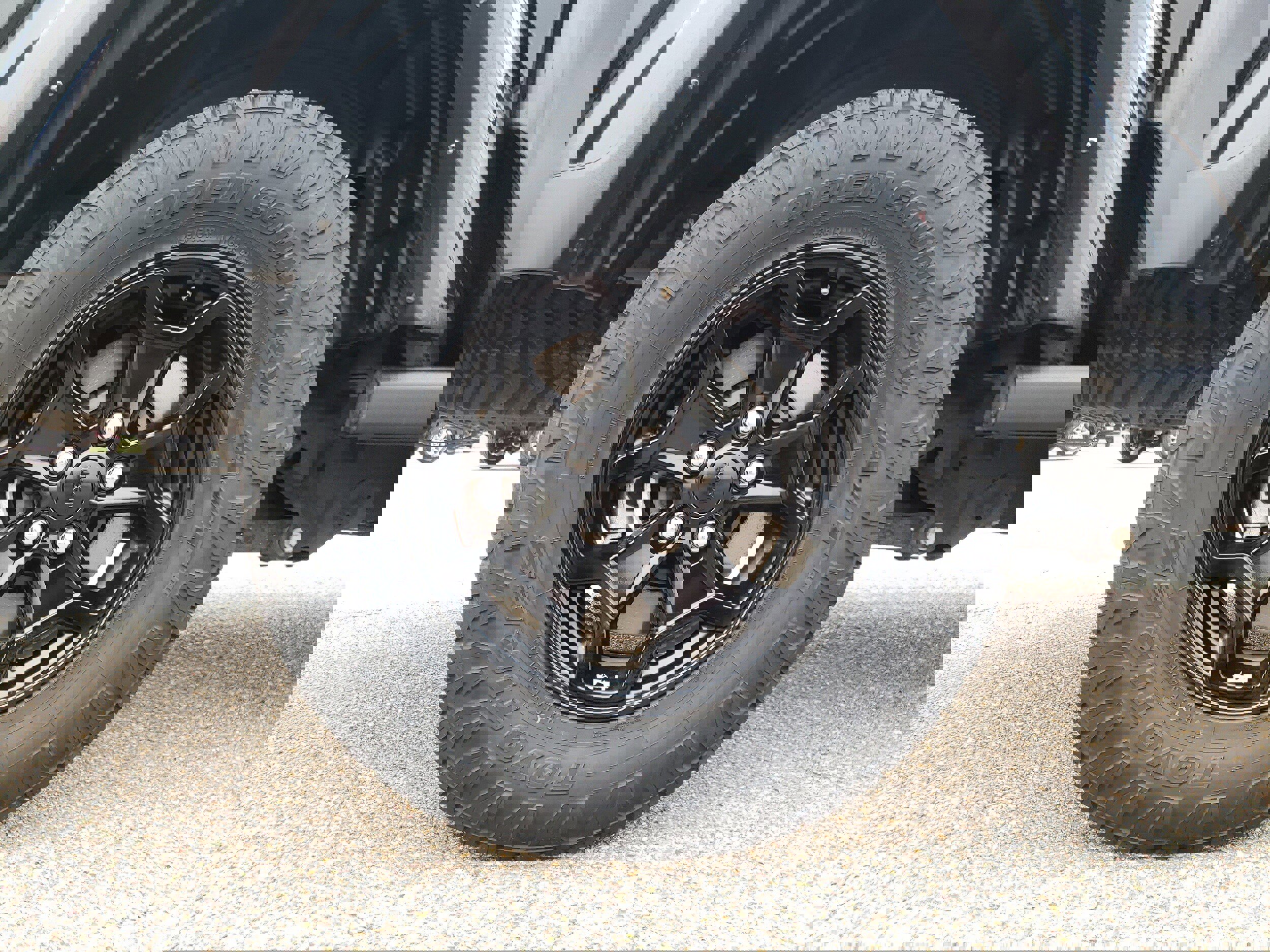 Used 2021 Jeep Gladiator Sport image 10